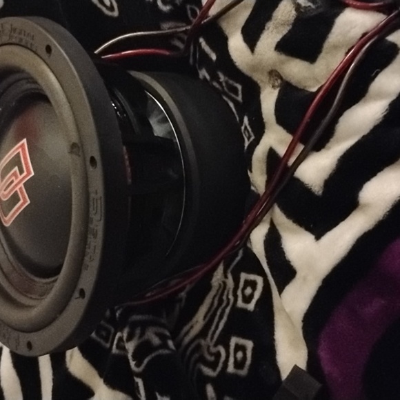 Digital designs 2400 RMP when hooked up 2 amps 12 V 10 inch red & black - Picture 6 of 11